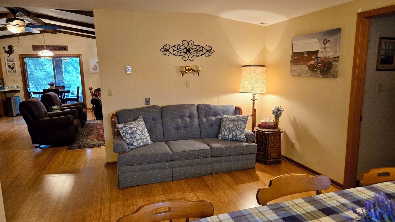 Photo of Livingroom in Ellsworth
