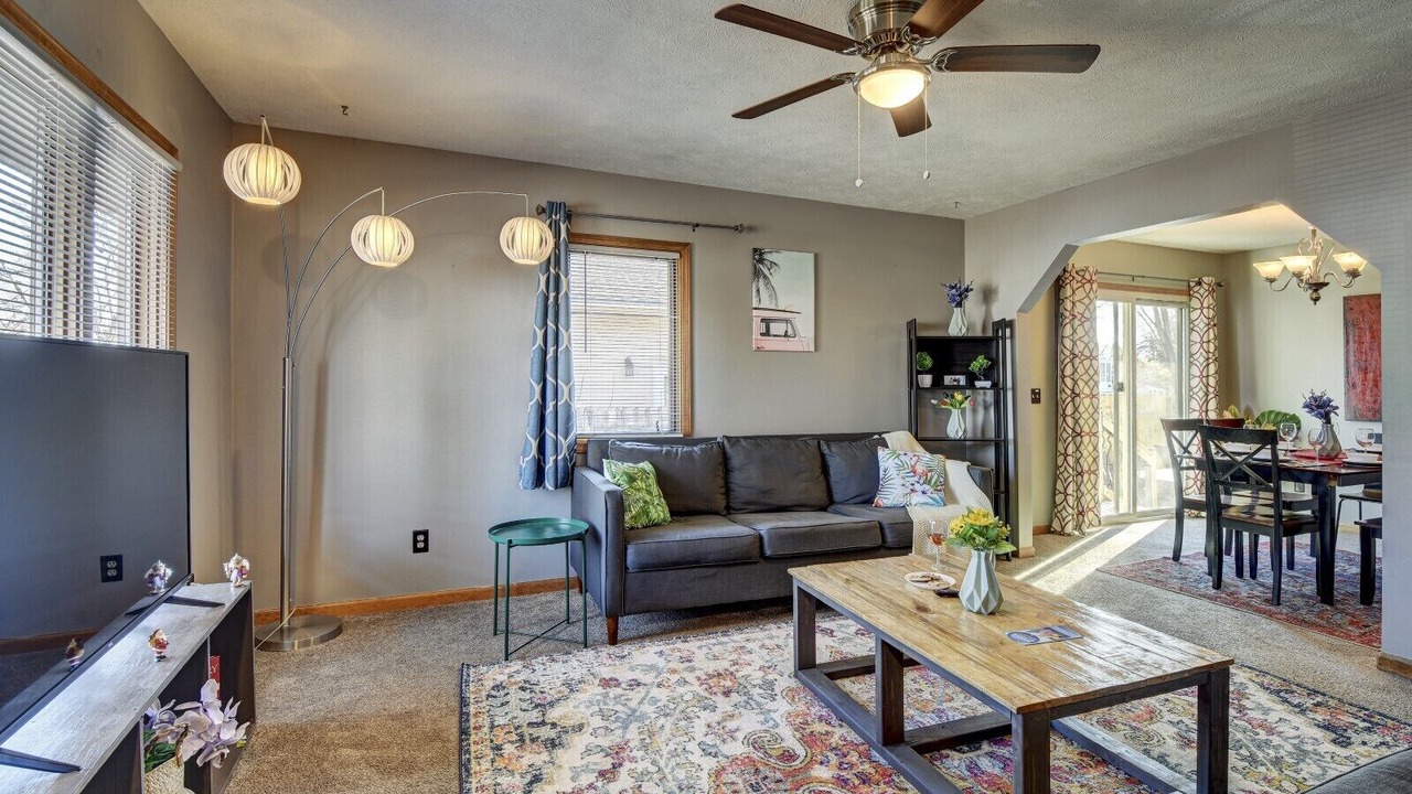 Photo of Livingroom in Council Bluffs