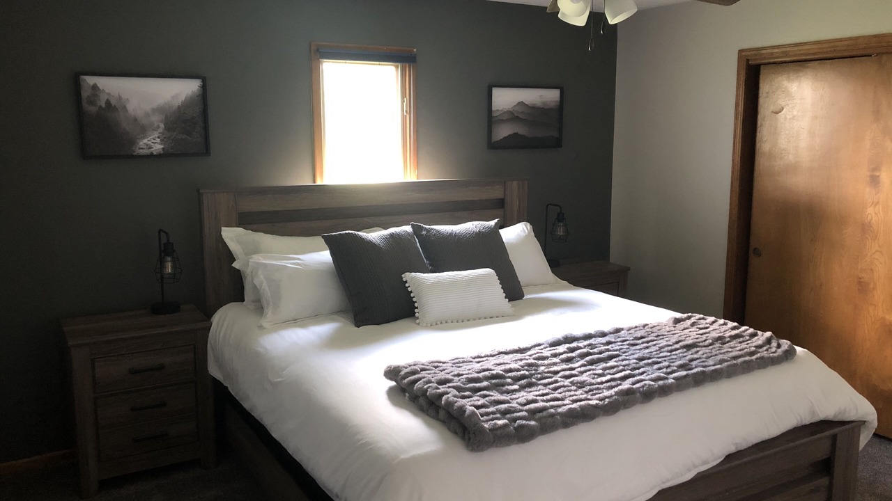 Photo of Bedroom in Ashland