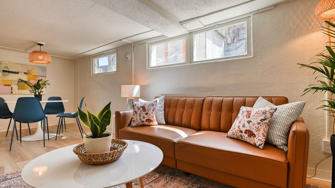 Photo of Livingroom in Old North End