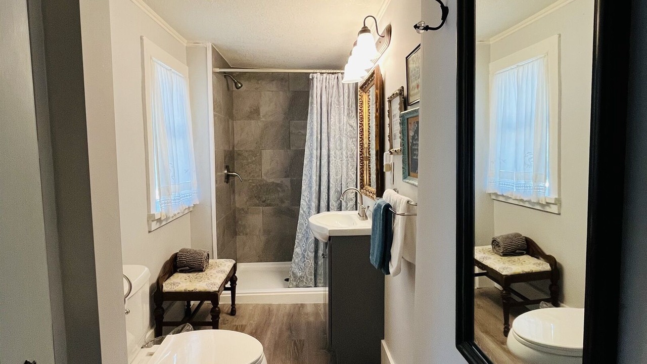 Photo of Bathroom in De Soto