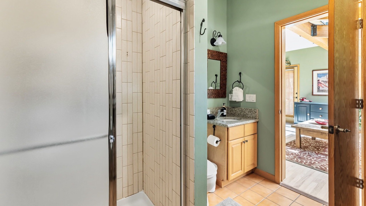 Photo of Bathroom in Warrior's Mark West