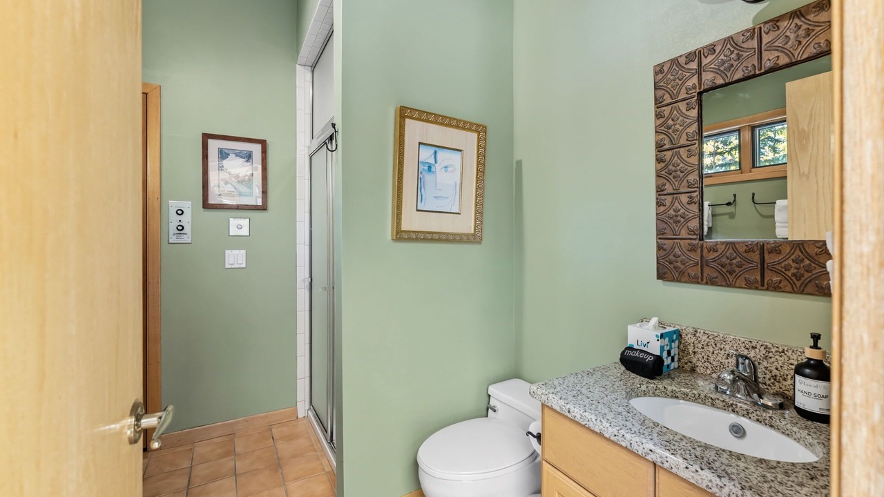 Photo of Bathroom in Warrior's Mark West