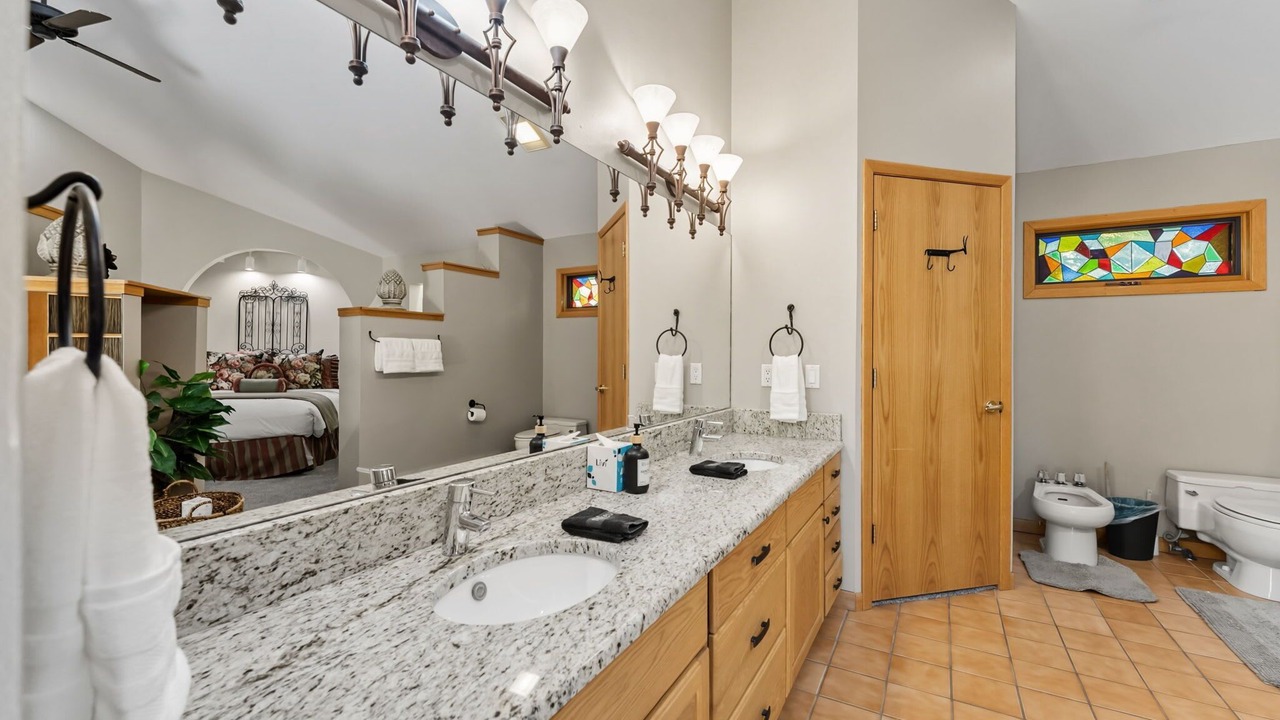 Photo of Bathroom in Warrior's Mark West