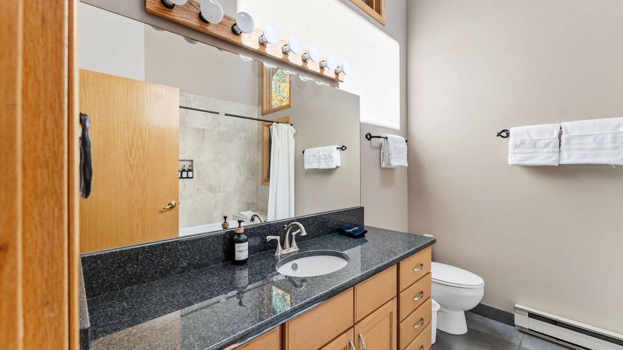 Photo of Bathroom in Warrior's Mark West