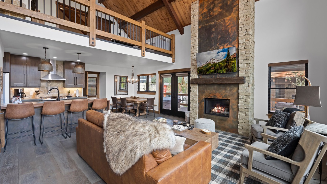 Photo of Livingroom in Estes Park