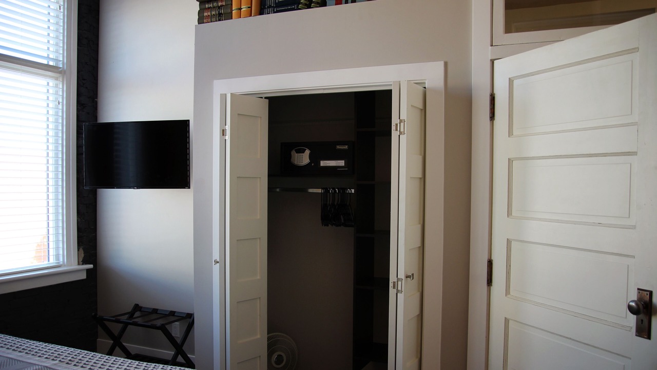 Photo of Bedroom in Russell