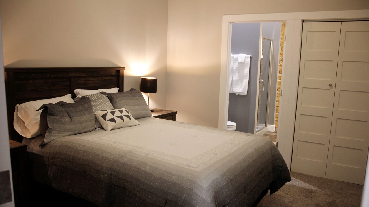 Photo of Bedroom in Russell
