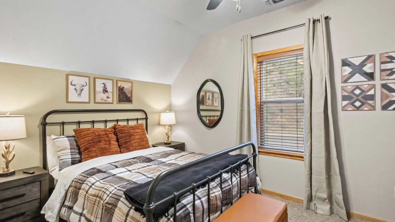 Photo of Bedroom in Red River
