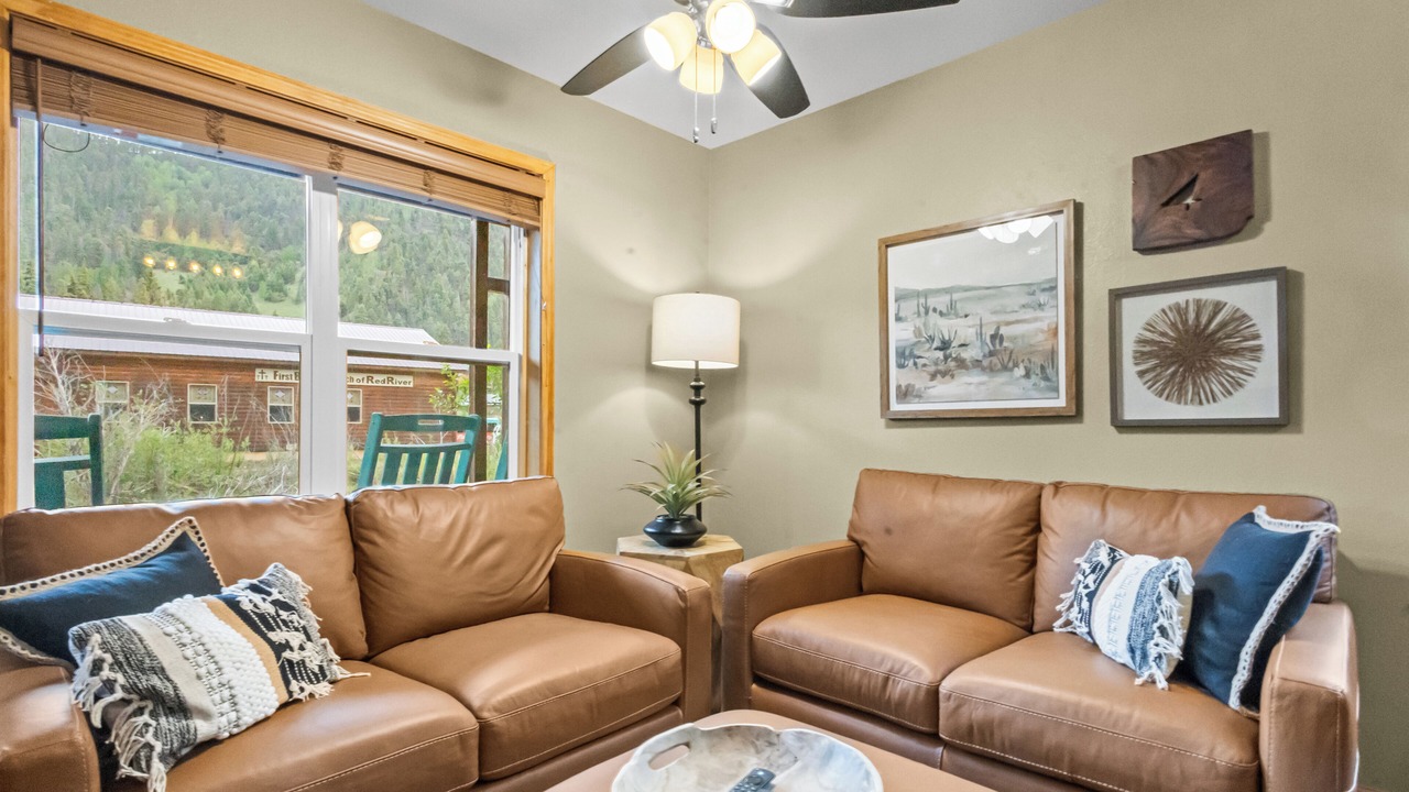 Photo of Livingroom in Red River