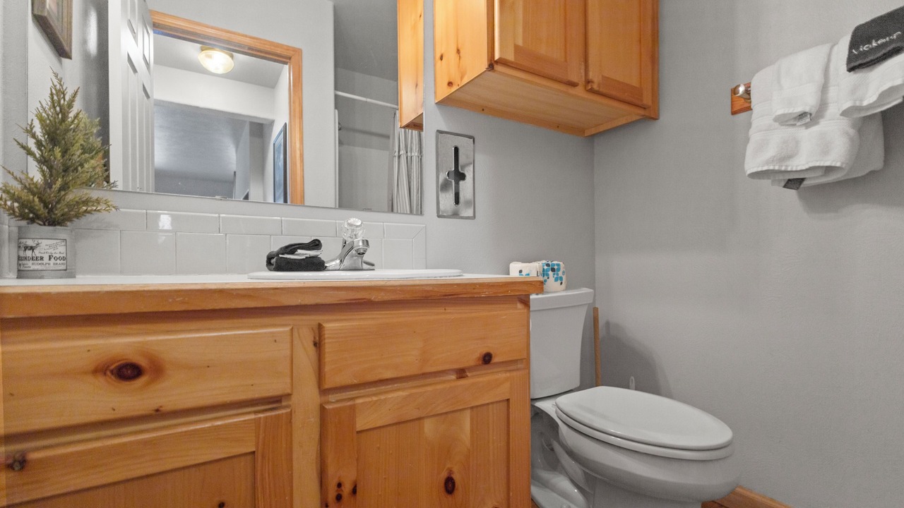 Photo of Bathroom in Red River