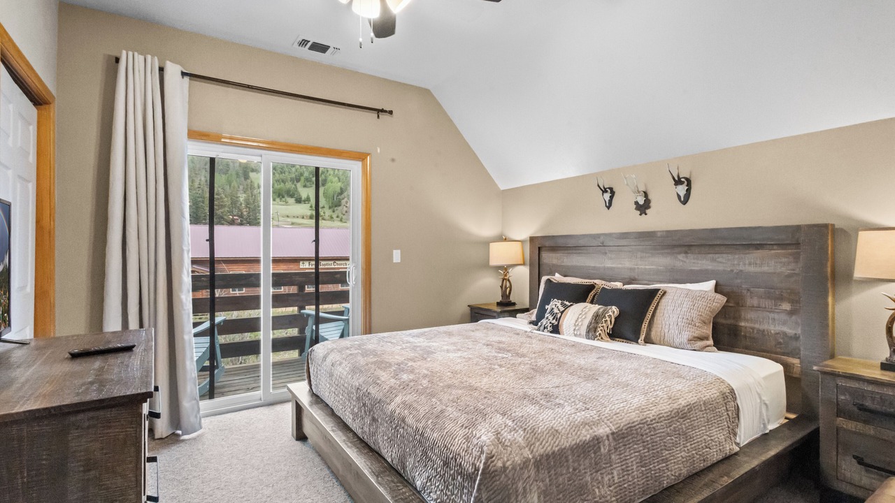 Photo of Bedroom in Red River