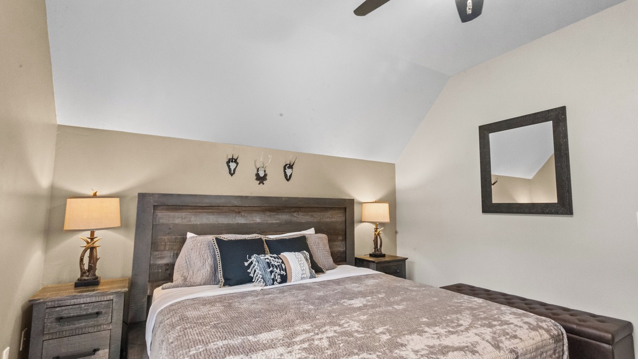 Photo of Bedroom in Red River