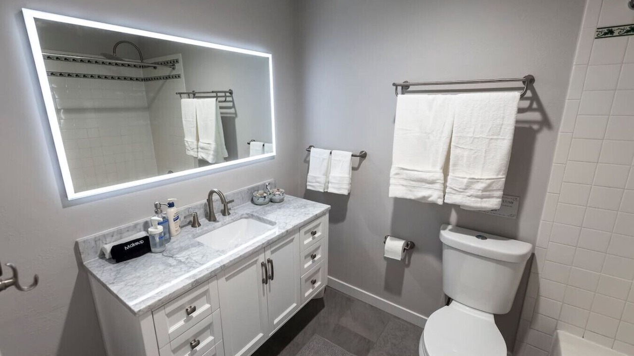 Photo of Bathroom in North Central Westminster