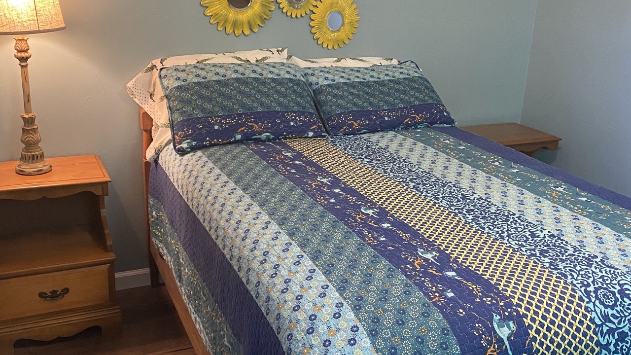 Photo of Bedroom in Grove