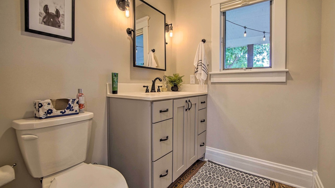 Photo of Bathroom in Pauline