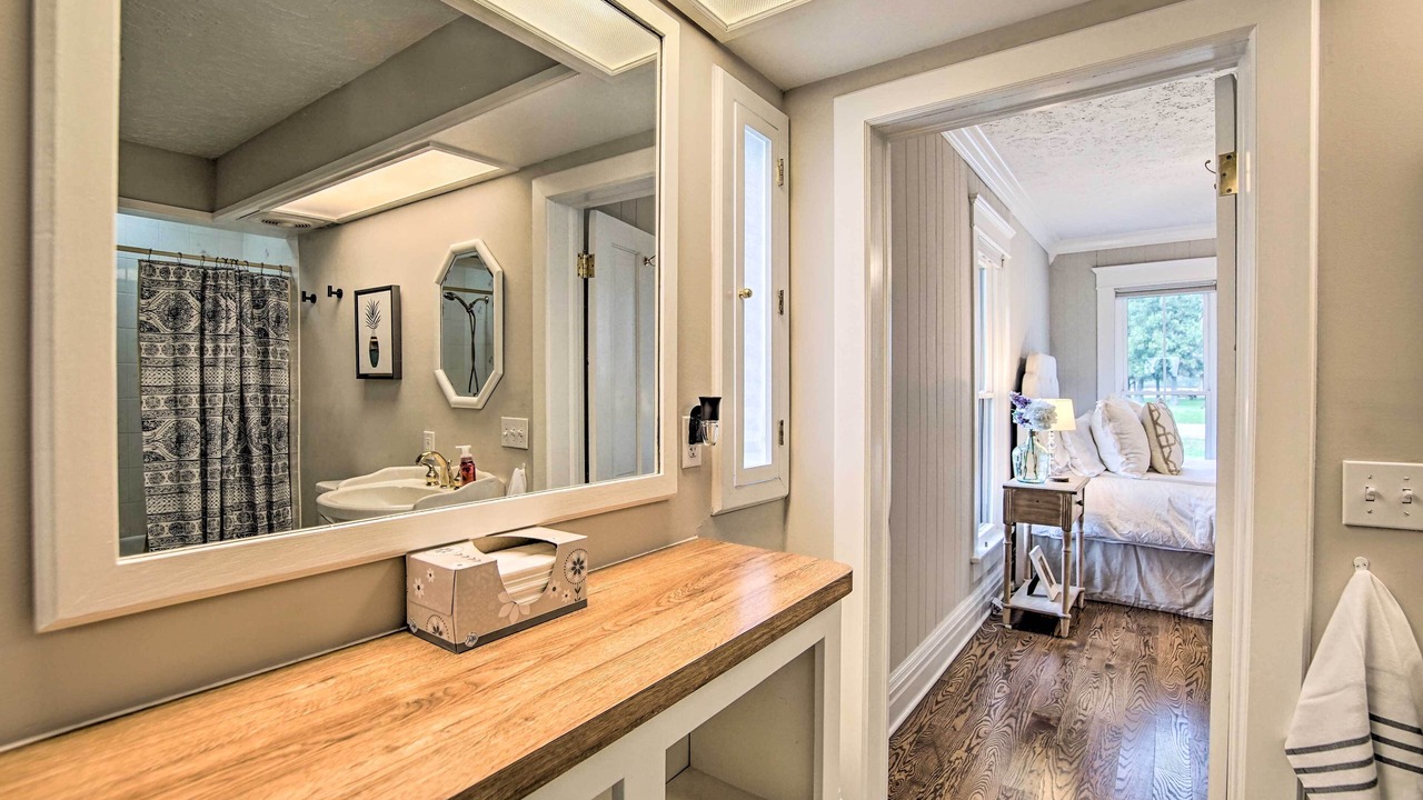 Photo of Bathroom in Pauline