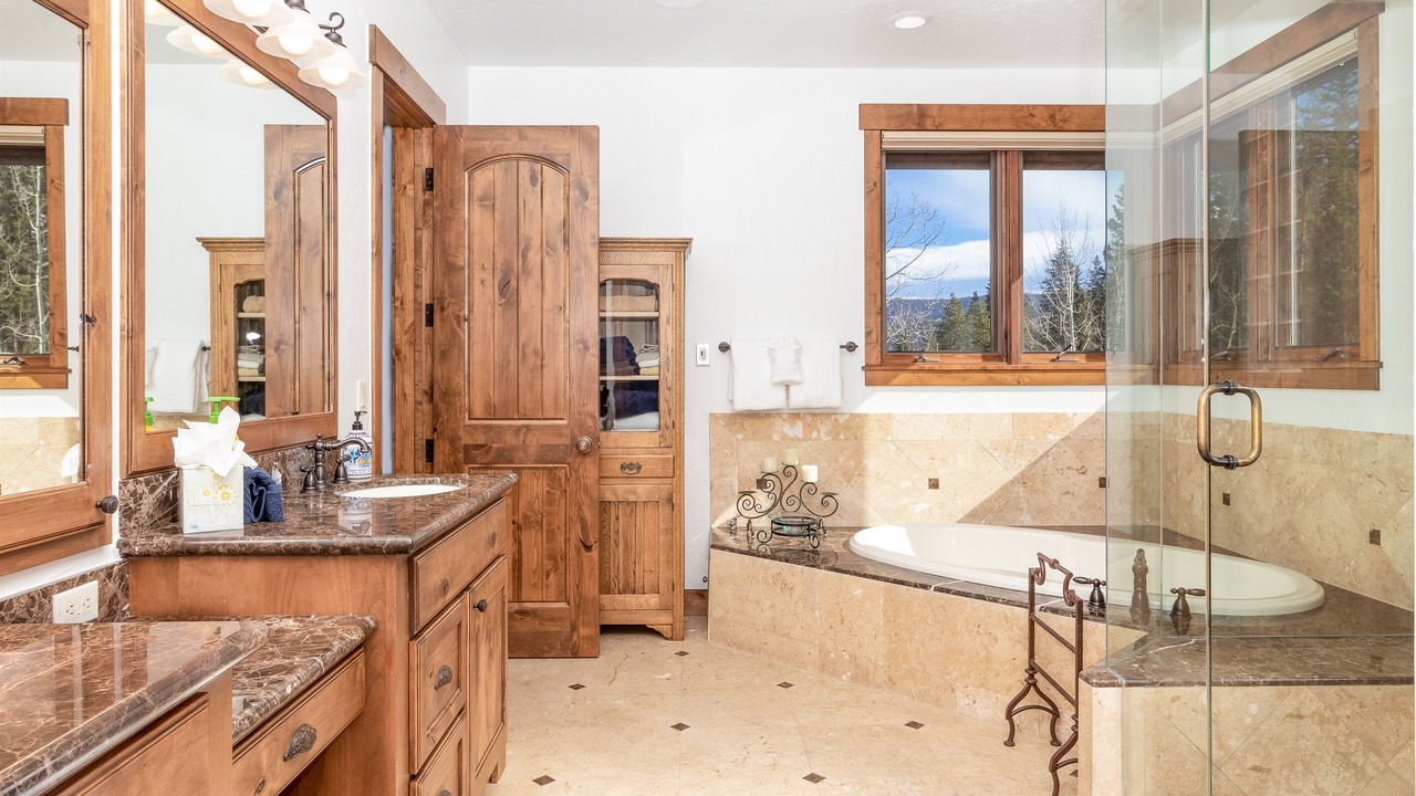 Photo of Bathroom in The Highlands
