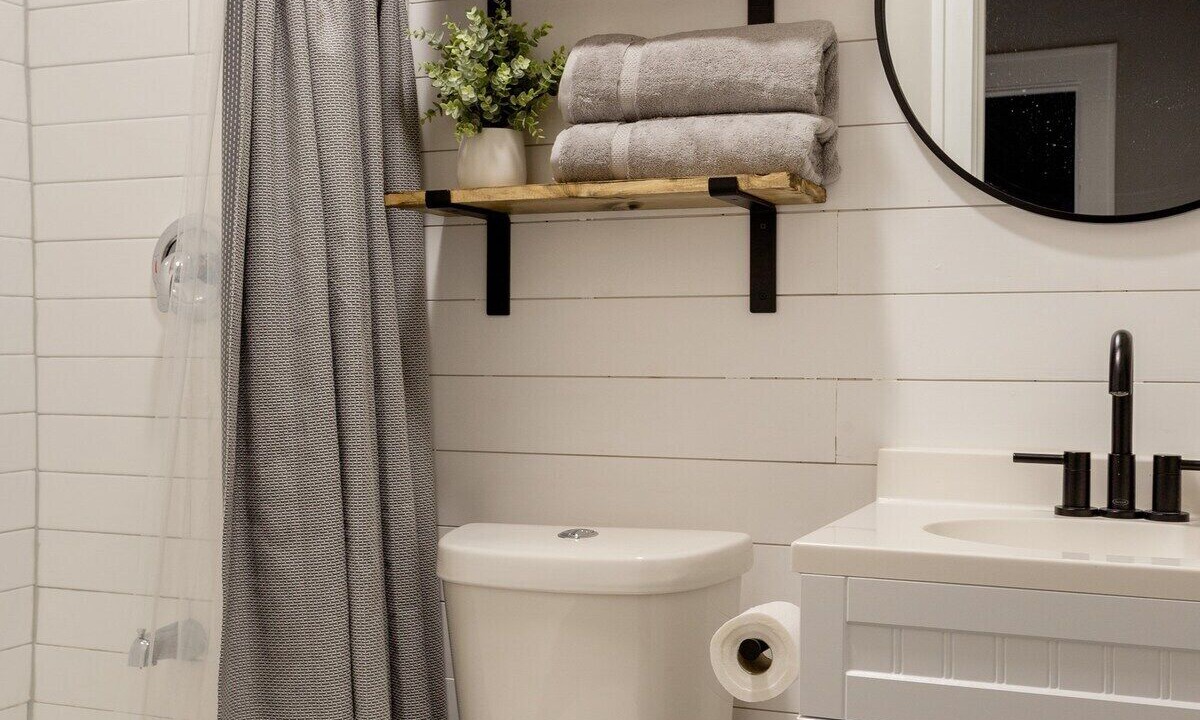 Photo of Bathroom in Riverview