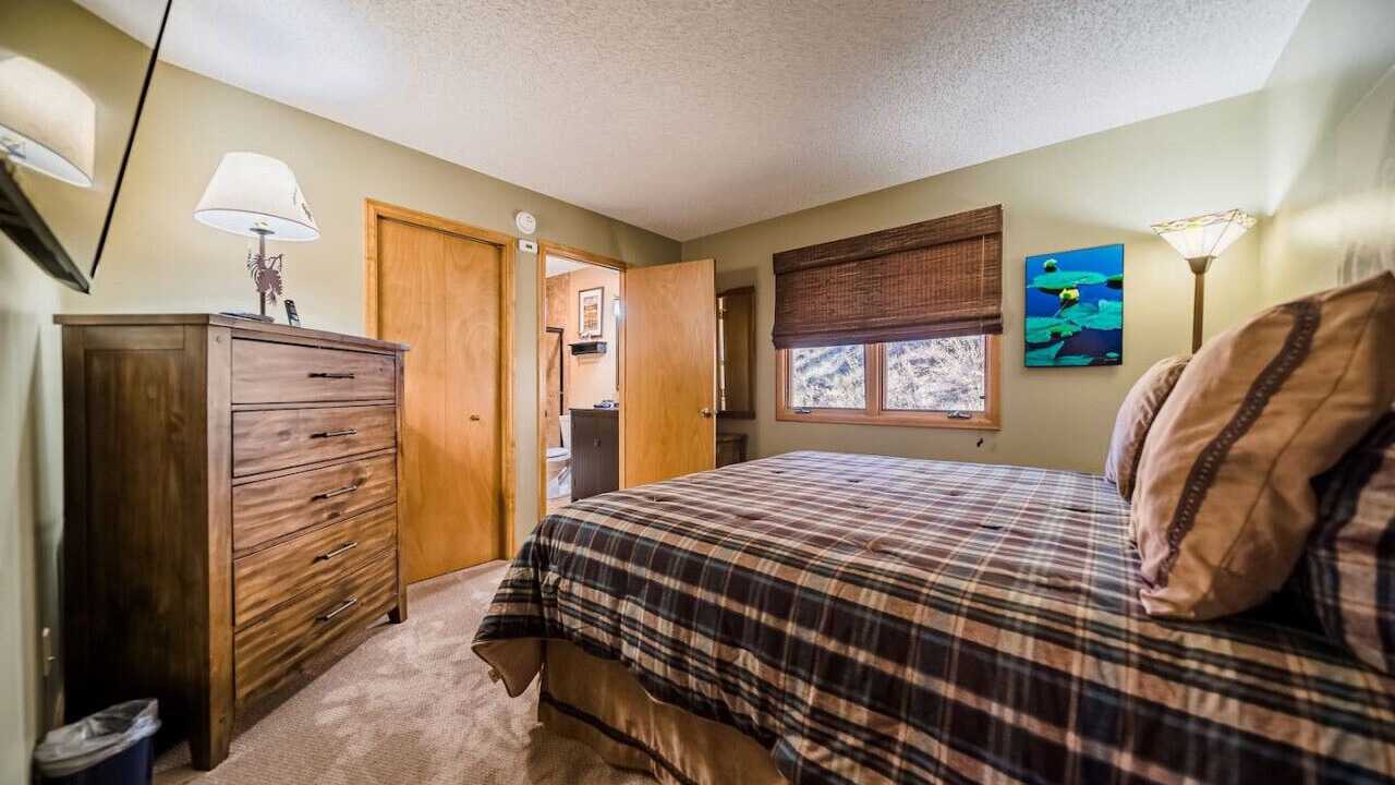 Photo of Bedroom in Aspen Brook