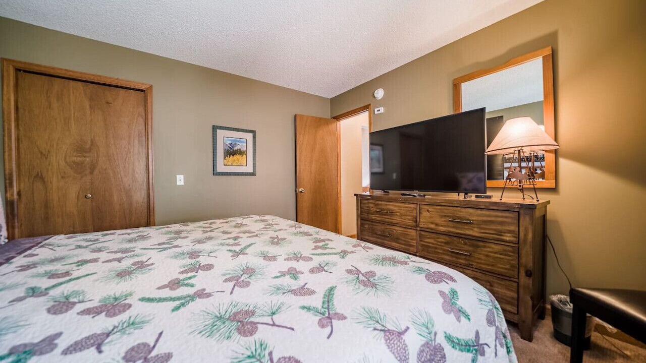 Photo of Bedroom in Aspen Brook