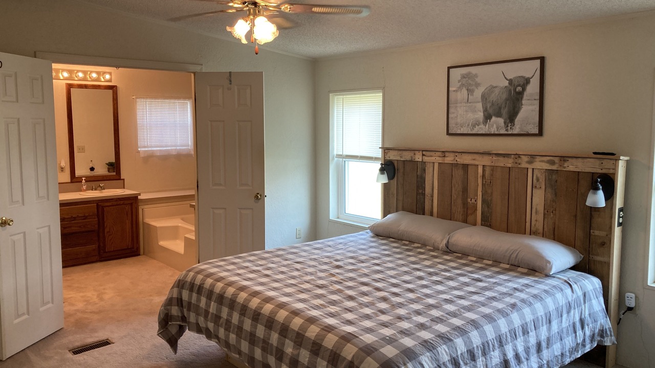 Photo of Bedroom in Wa Keeney