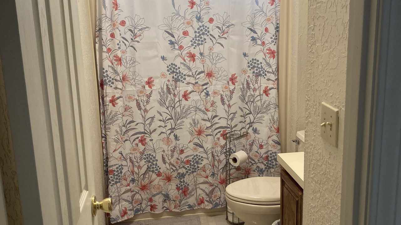 Photo of Bathroom in Wa Keeney