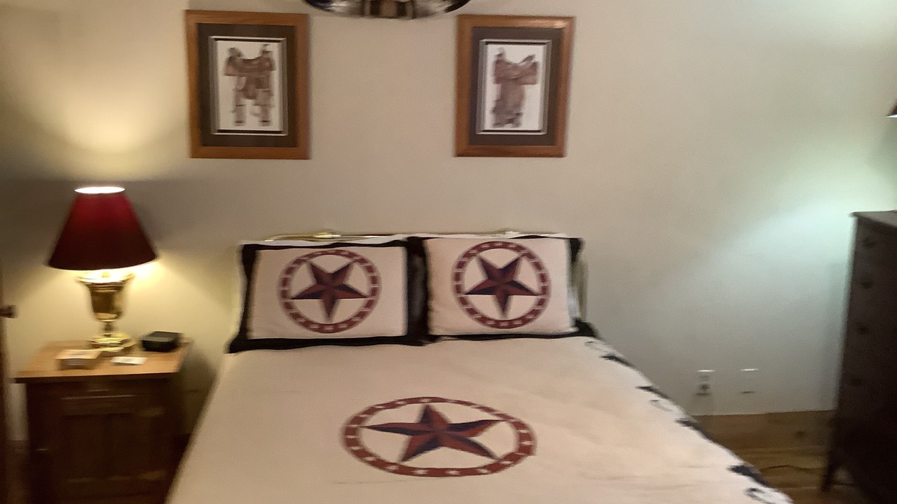 Photo of Bedroom in Grove