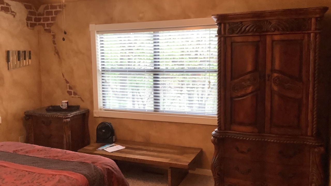Photo of Bedroom in Grove