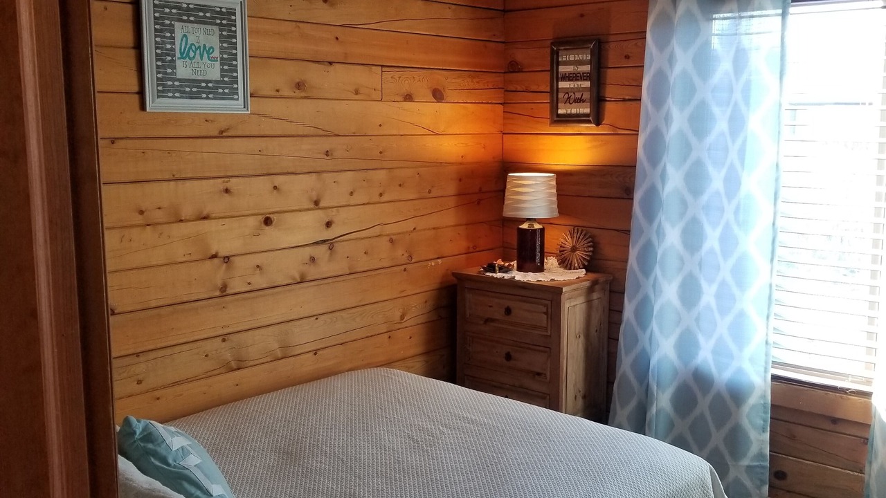 Photo of Bedroom in Indian Mountain