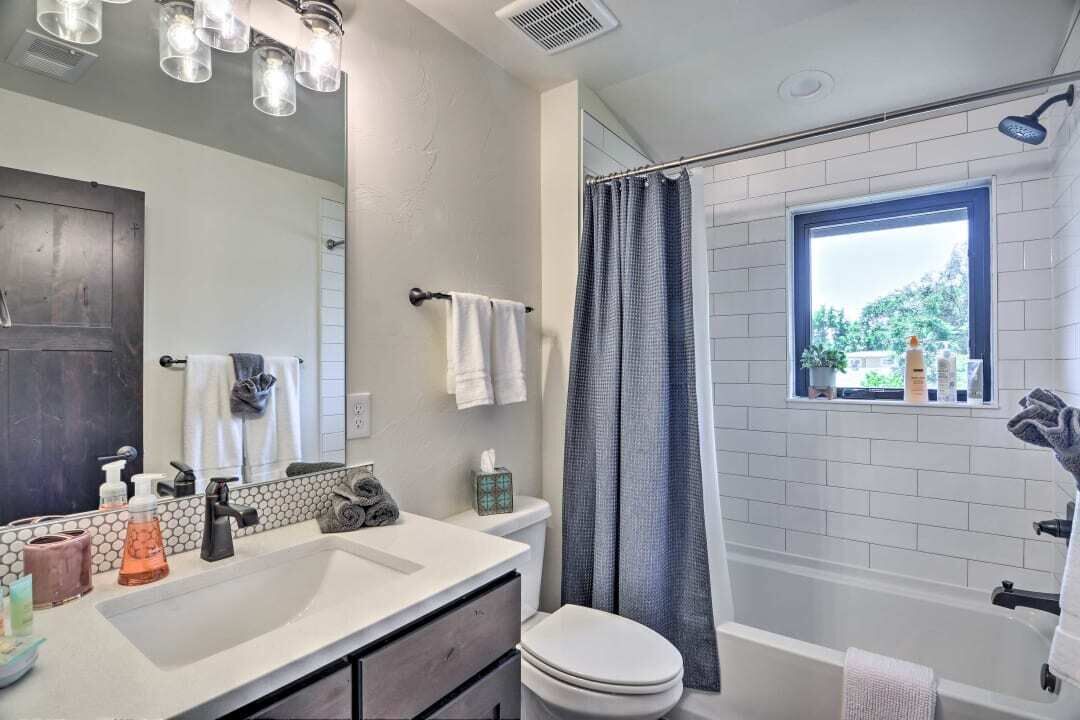 Photo of Bathroom in Martinez Park