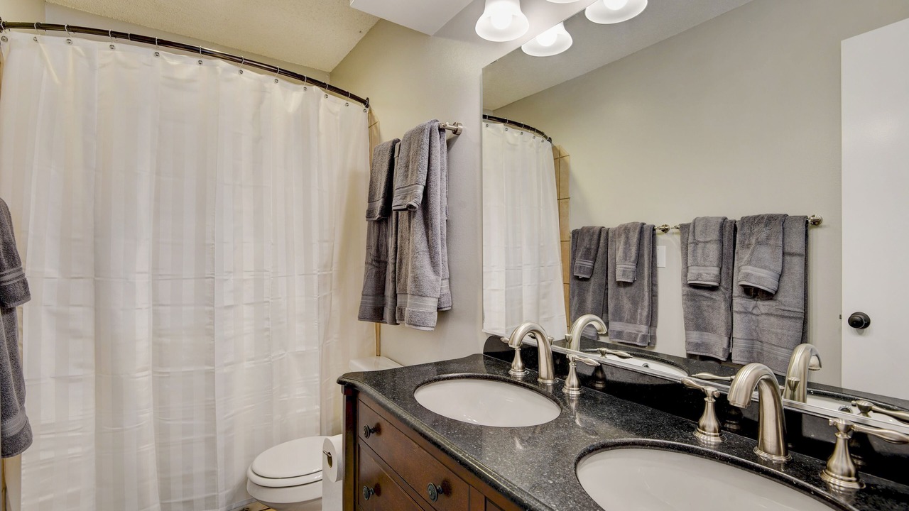 Photo of Bathroom in Merriam
