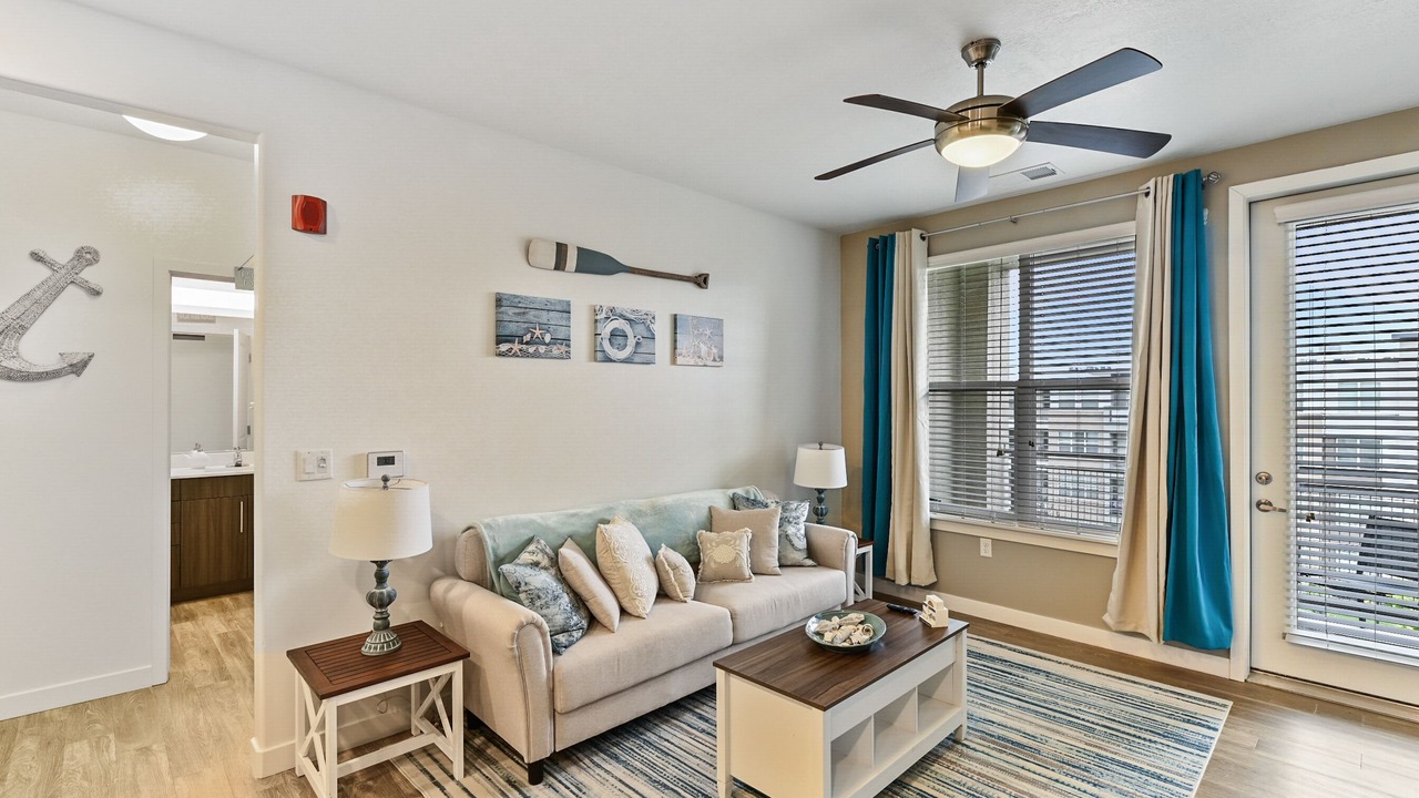 Photo of Livingroom in Draper