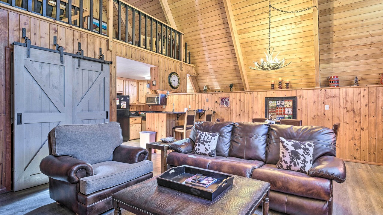 Photo of Livingroom in Red River