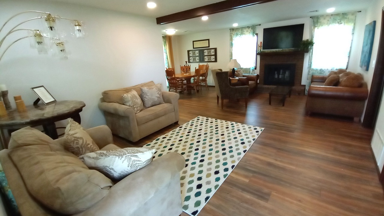 Photo of Livingroom in Winfield