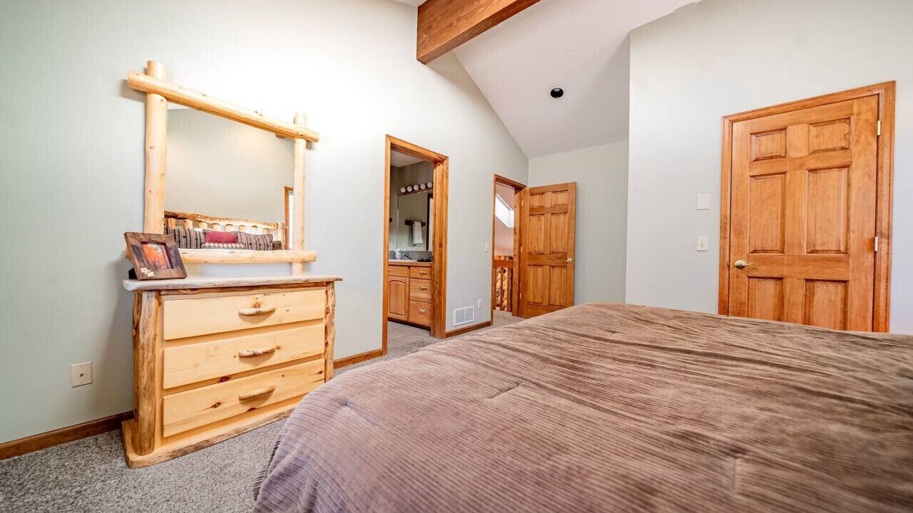 Photo of Bedroom in Aspen Brook