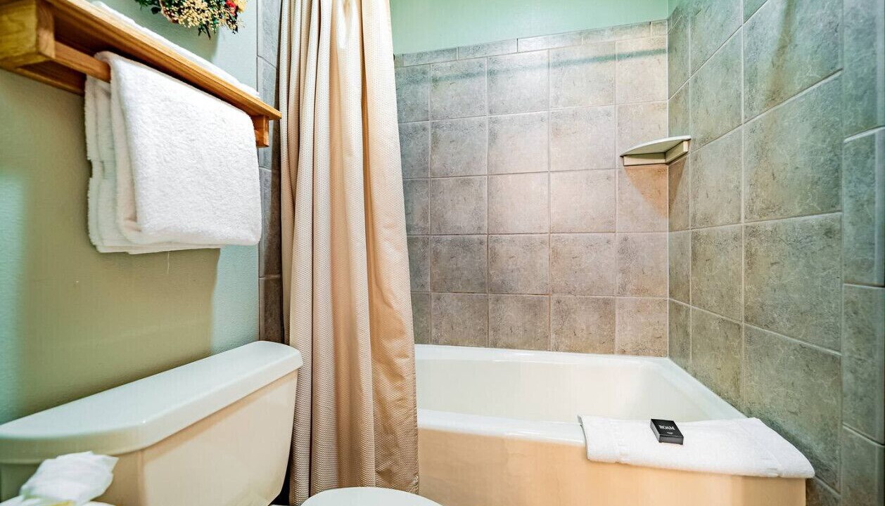 Photo of Bathroom in Aspen Brook