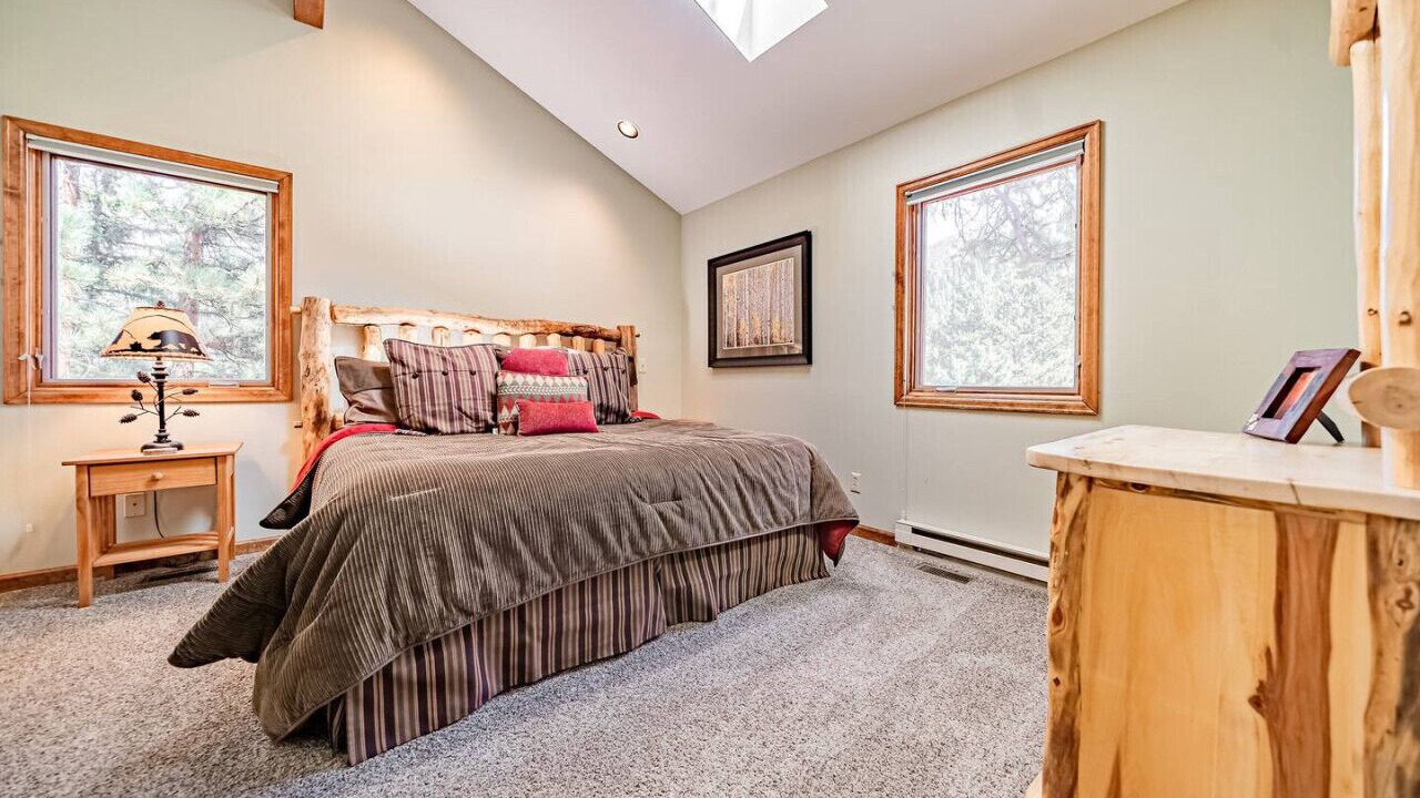 Photo of Bedroom in Aspen Brook