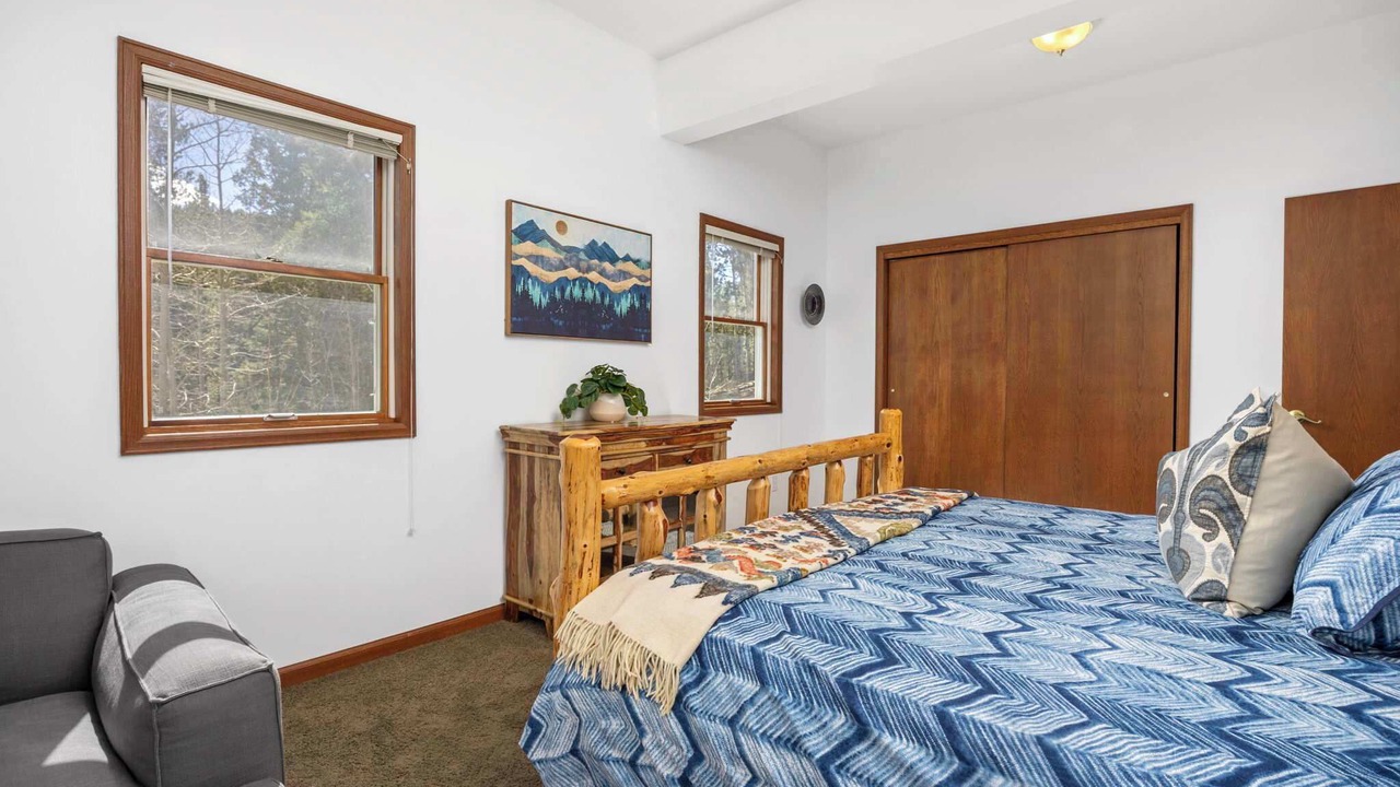 Photo of Bedroom in Black Hawk