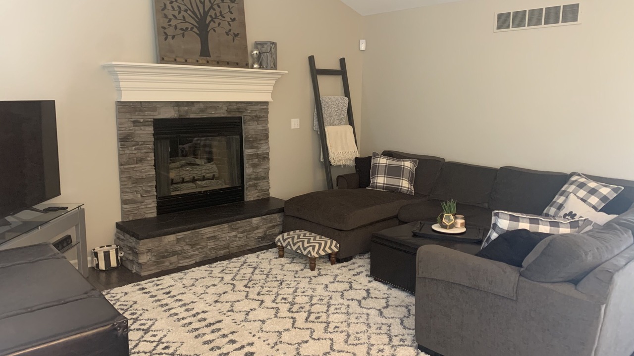 Photo of Livingroom in Hays