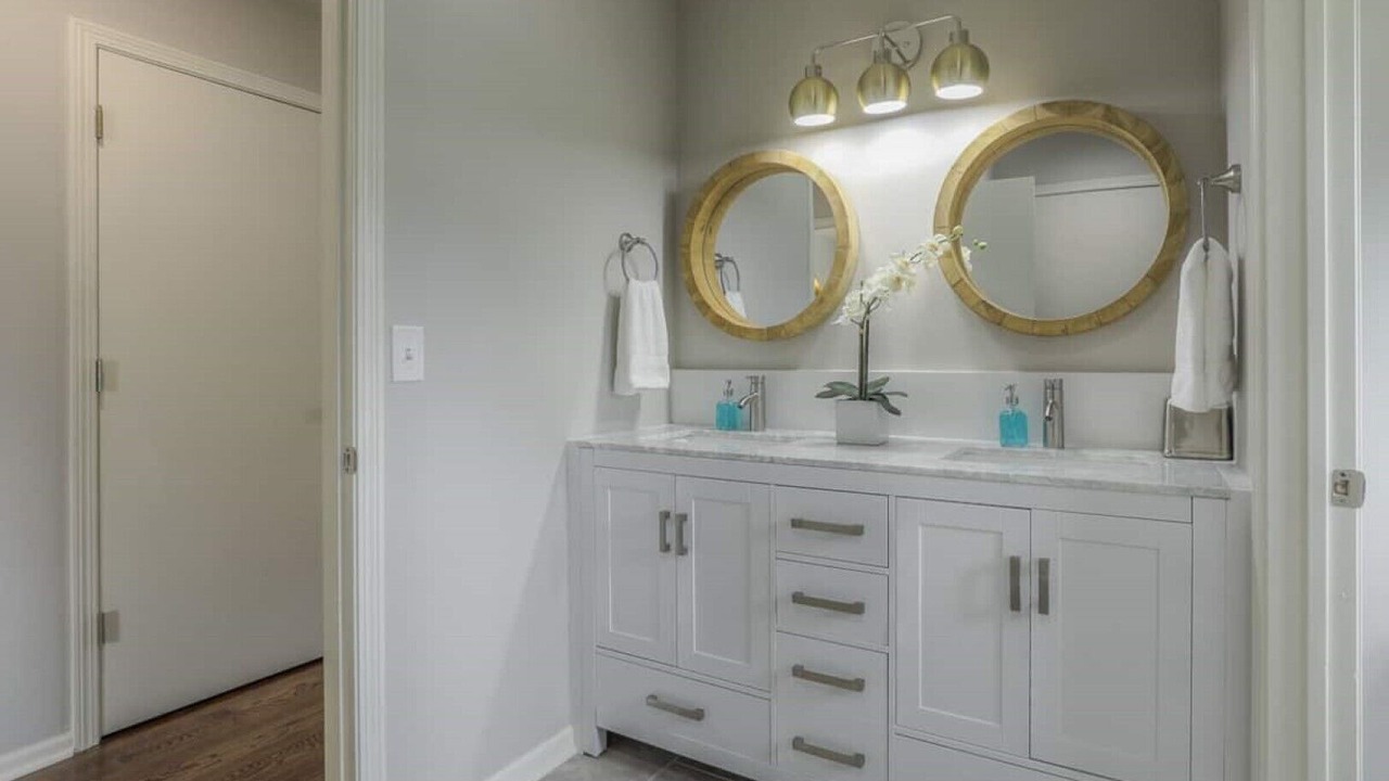 Photo of Bathroom in Westside North