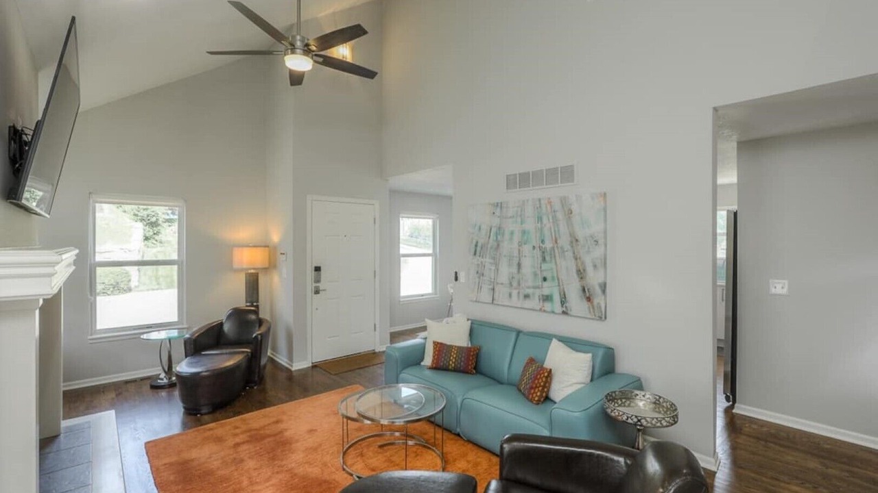 Photo of Livingroom in Westside North