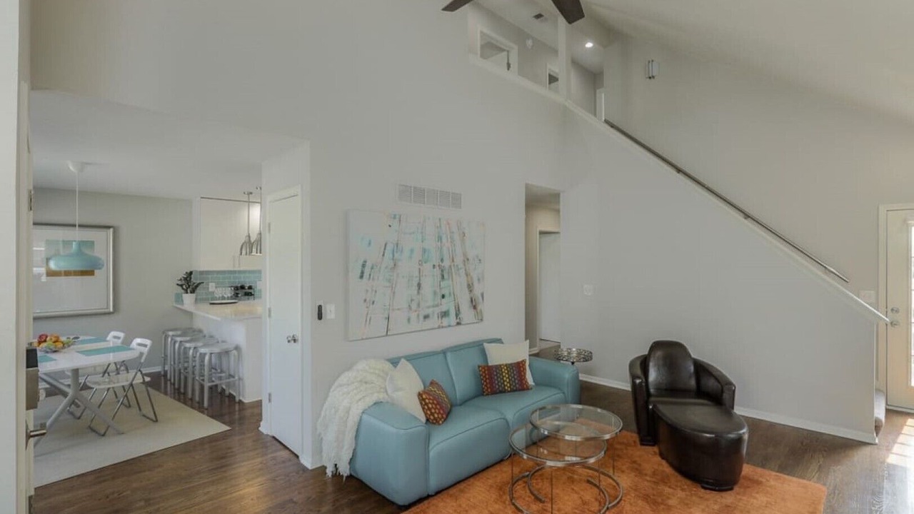 Photo of Livingroom in Westside North