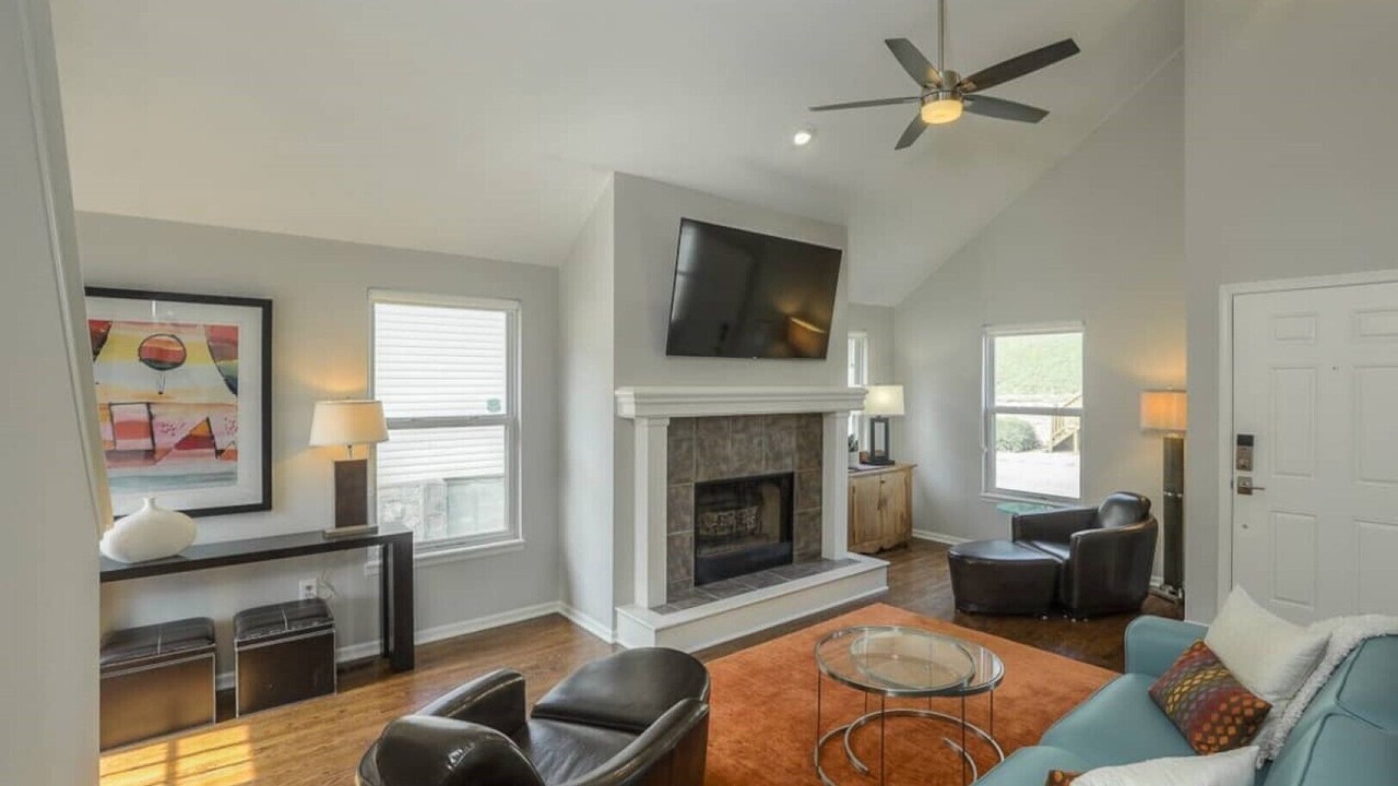 Photo of Livingroom in Westside North