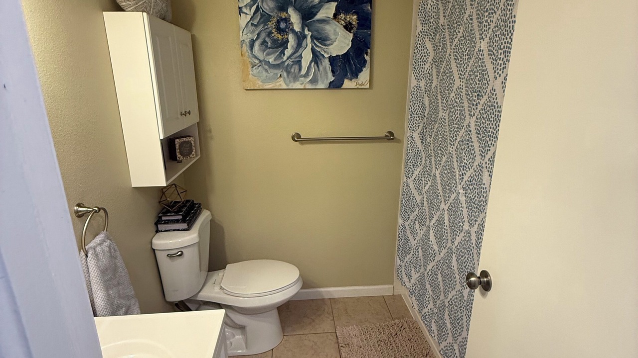 Photo of Bathroom in Palisade
