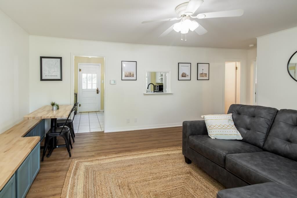Photo of Livingroom in Hutchinson