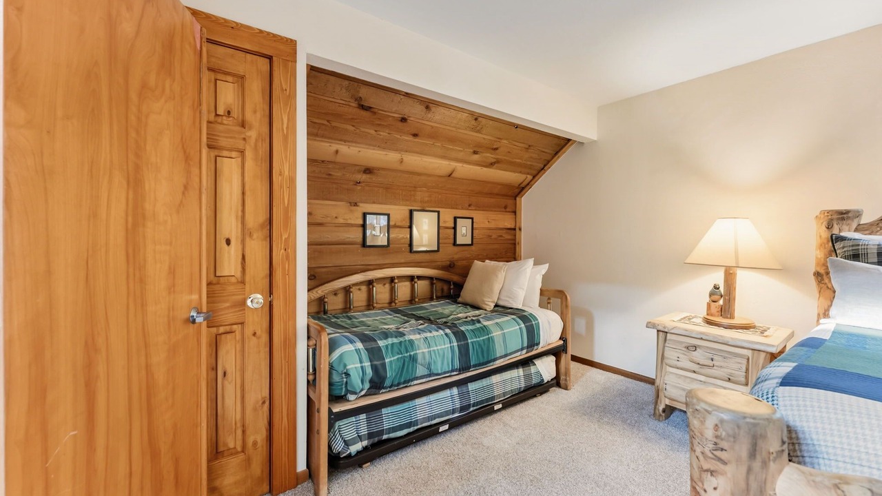 Photo of Bathroom in Warrior's Mark West