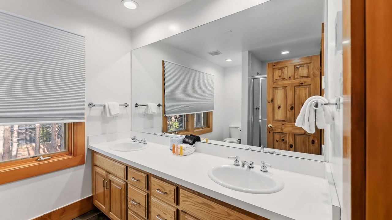 Photo of Bathroom in Warrior's Mark West