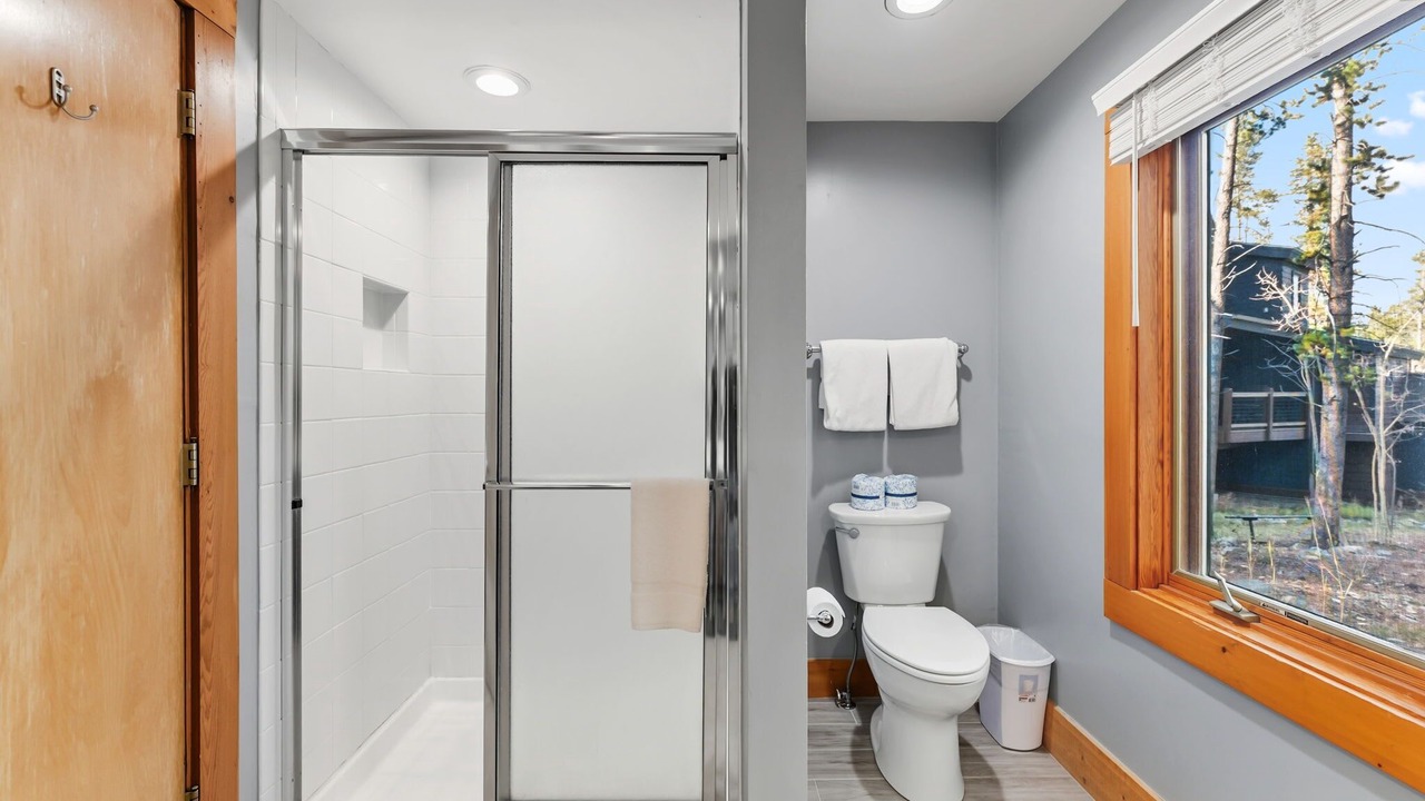 Photo of Bathroom in Warrior's Mark West