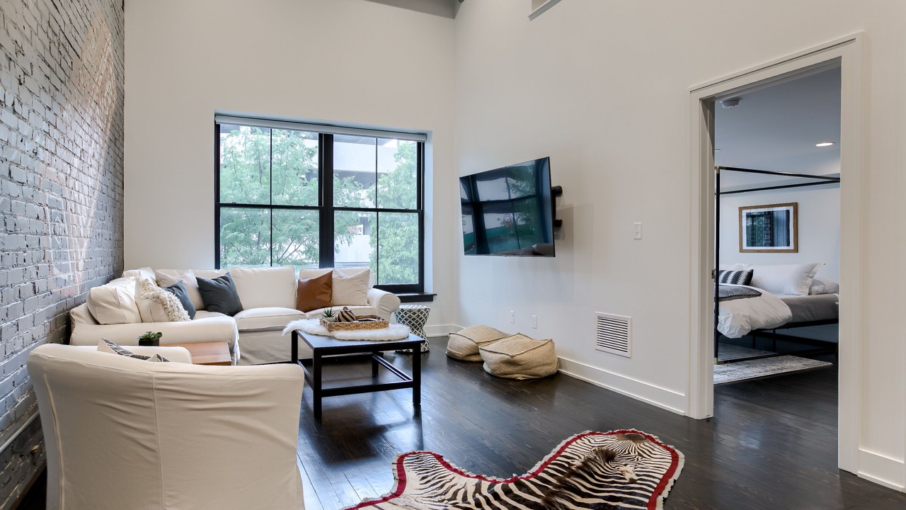 Photo of Livingroom in Downtown Lincoln